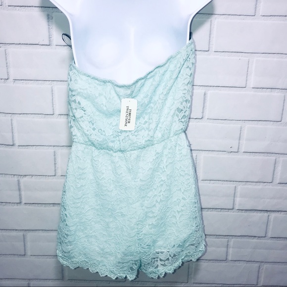 SOLD - Picture 2 of 3